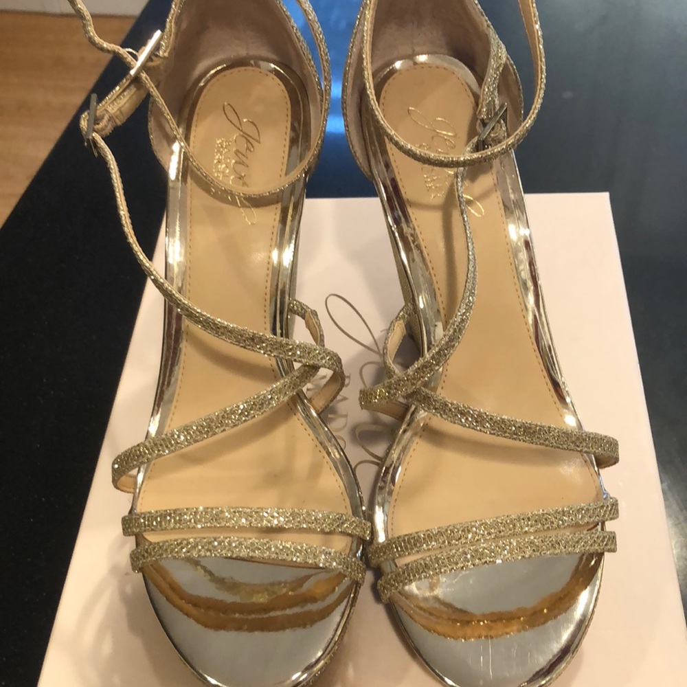 New Badgley Mischka Gold Glitter Platform